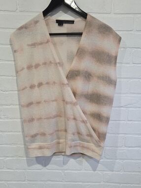 360 Cashmere Tie-Dye V-Neck Sweater Vest in Blush and Beige
